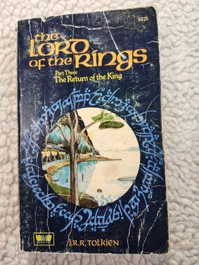 J R R Tolkien The Return of the King Unwin Paperback 1966 Vintage Edition Book